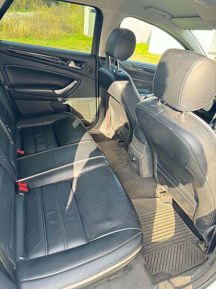 Ford Mondeo 8 of 12