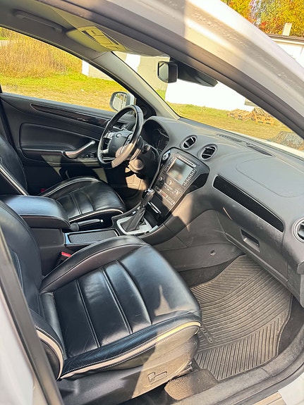 Ford Mondeo 7 of 12