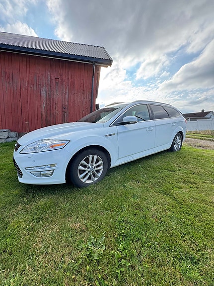 Ford Mondeo 3 of 12