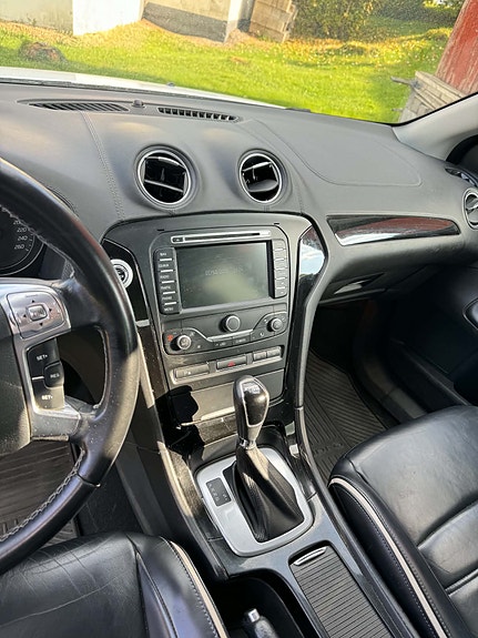 Ford Mondeo 11 of 12