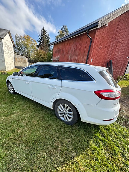 Ford Mondeo 4 of 12