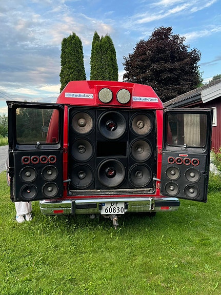 Dodge B250 2 of 5
