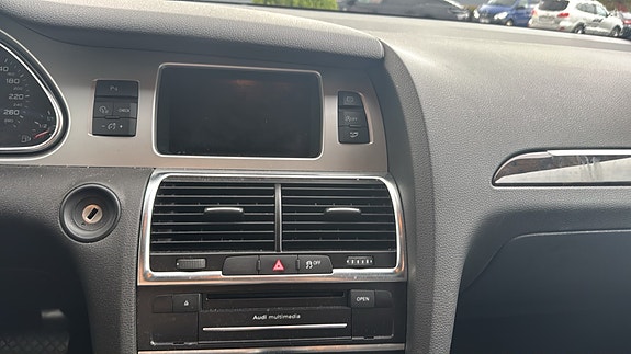 Audi Q7 24 of 30