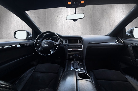 Audi Q7 9 of 30