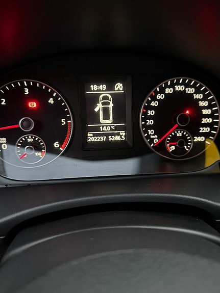 Volkswagen Caddy Maxi 11 of 15