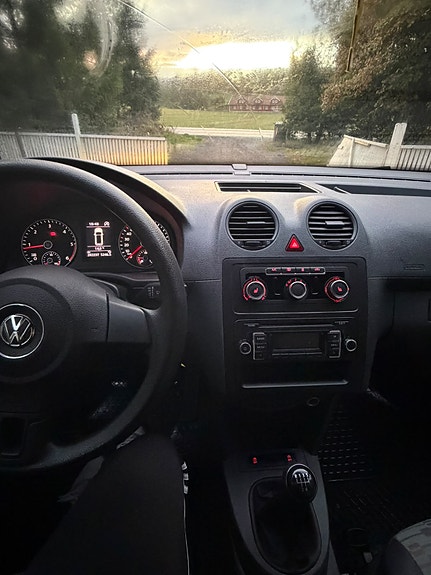 Volkswagen Caddy Maxi 12 of 15