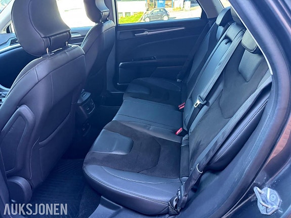 Ford Mondeo 19 of 25