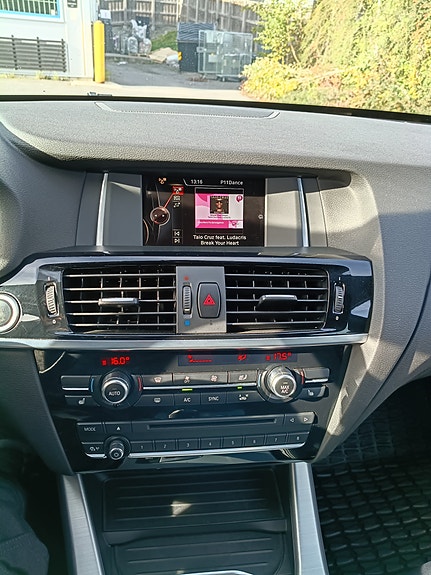 BMW X3 8 of 24