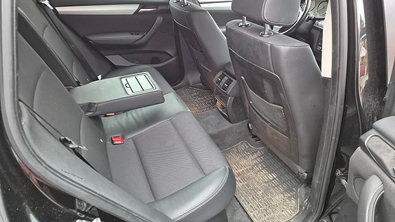 BMW X3 9 of 12
