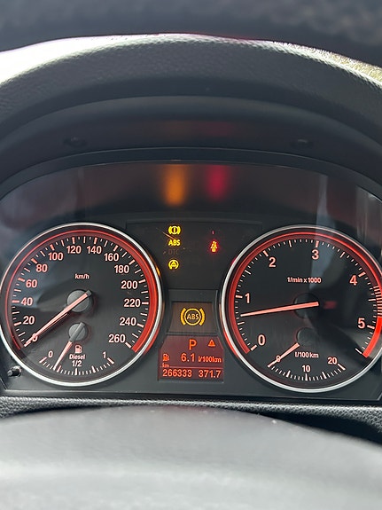 BMW 325d 11 of 15