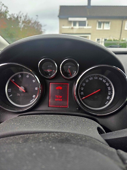Opel Astra 12 of 12