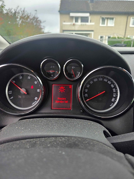 Opel Astra 11 of 12