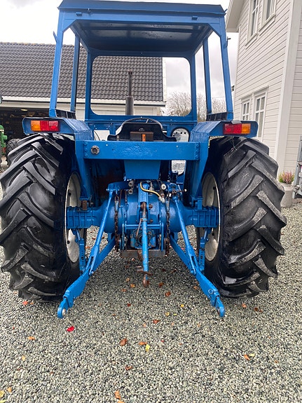 Ford 4600 3 of 25