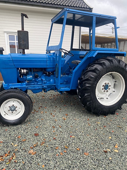 Ford 4600 2 of 25