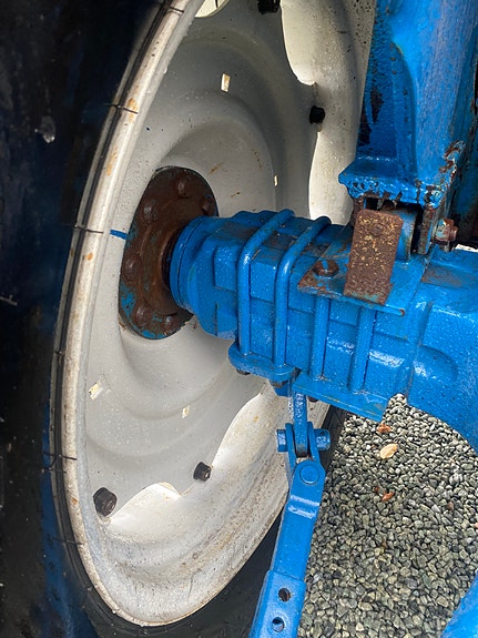 Ford 4600 10 of 25
