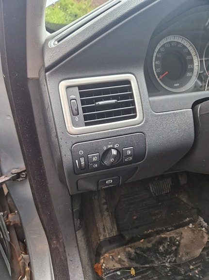 Volvo V70 21 of 30
