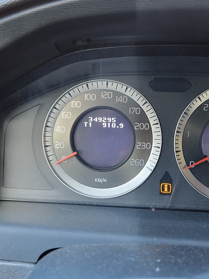 Volvo V70 16 of 30