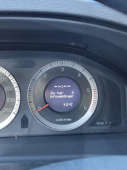 Volvo V70 14 of 30