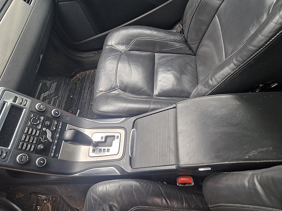Volvo V70 24 of 30