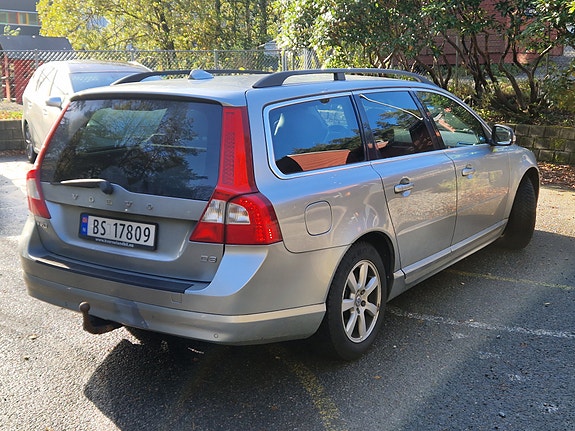 Volvo V70 4 of 30