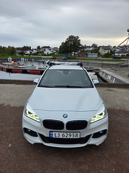 BMW 225xe 8 of 12