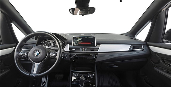 BMW 225xe 5 of 12