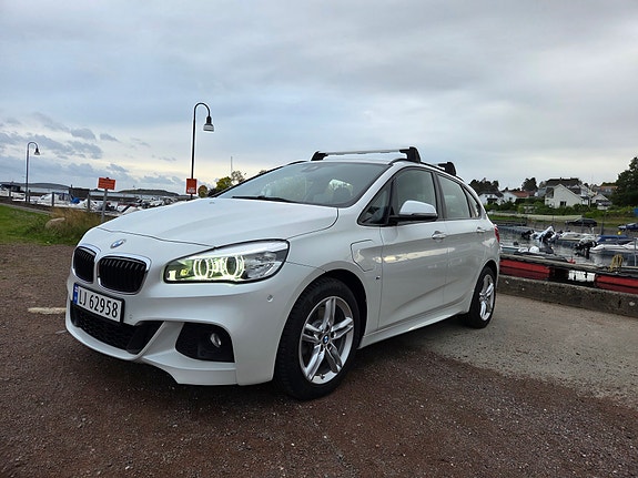 BMW 225xe 9 of 12