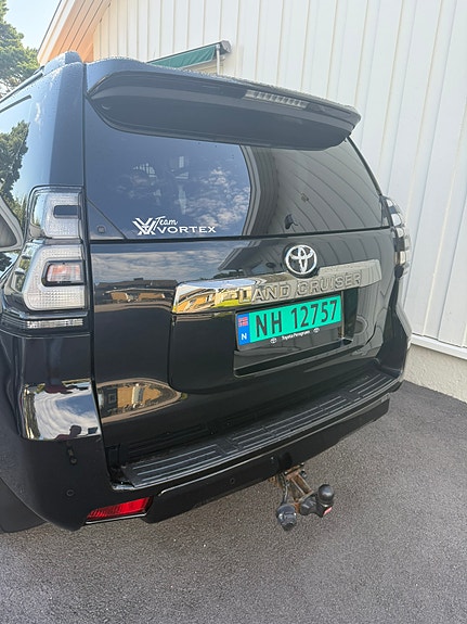Toyota Land Cruiser 9 of 23