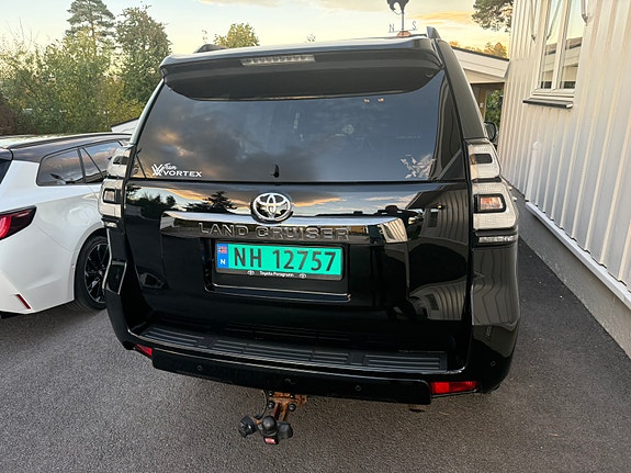 Toyota Land Cruiser 16 of 23