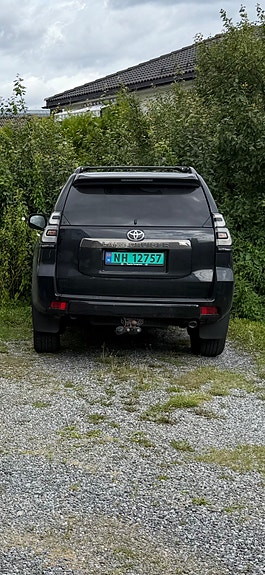 Toyota Land Cruiser 2 of 23