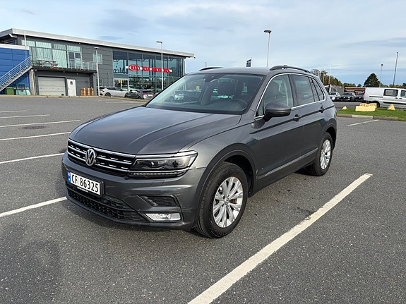 Volkswagen Tiguan 2 of 30