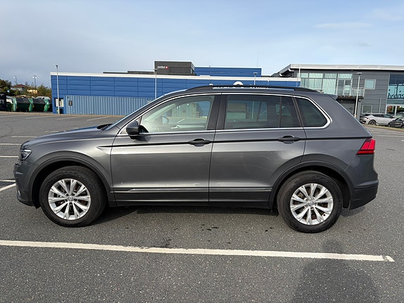 Volkswagen Tiguan 4 of 30