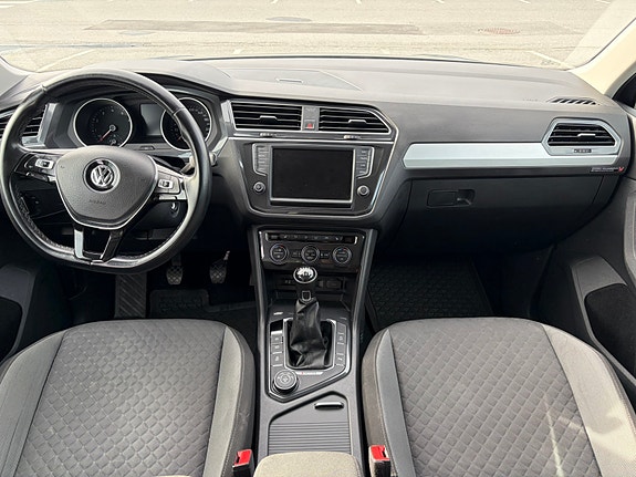 Volkswagen Tiguan 14 of 30