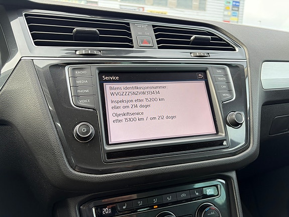 Volkswagen Tiguan 23 of 30