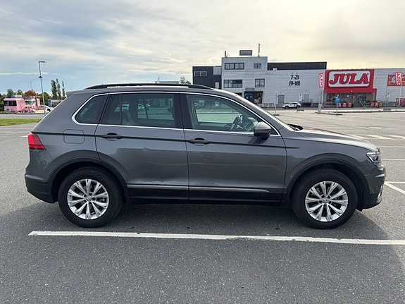 Volkswagen Tiguan 8 of 30