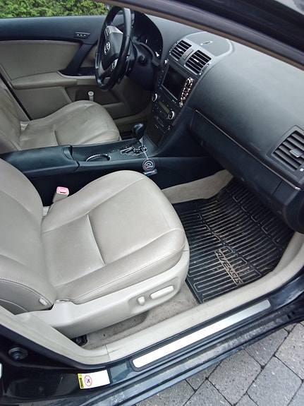 Toyota Avensis 16 of 19