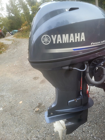 Yamaha 30 med powertrim og elstart RESERVERT 3 of 11