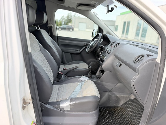 Volkswagen Caddy Maxi 16 of 21