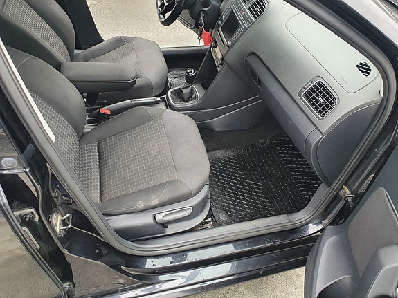 Volkswagen Polo 12 of 23