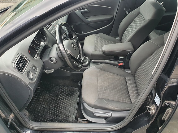 Volkswagen Polo 9 of 23