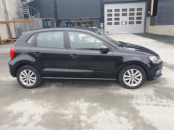 Volkswagen Polo 6 of 23