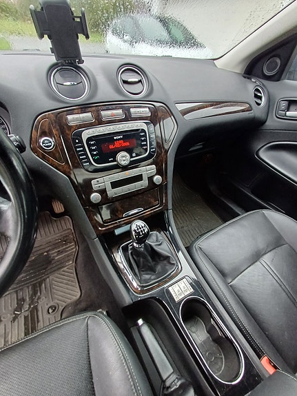 Ford Mondeo 12 of 13