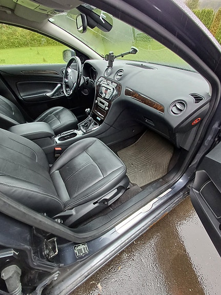 Ford Mondeo 8 of 13