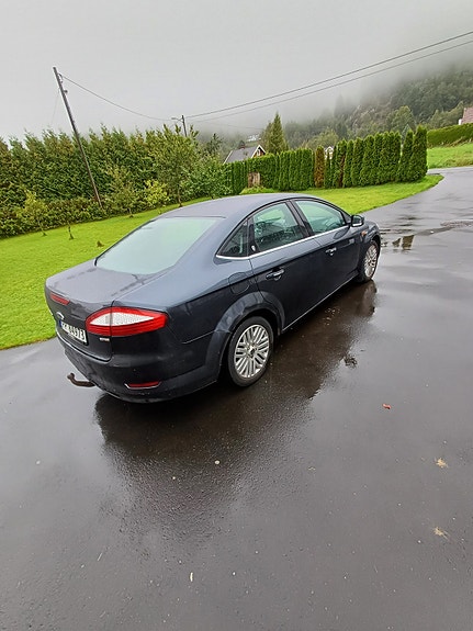 Ford Mondeo 2 of 13