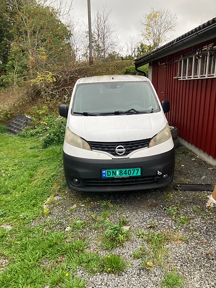 Nissan NV200 7 of 8