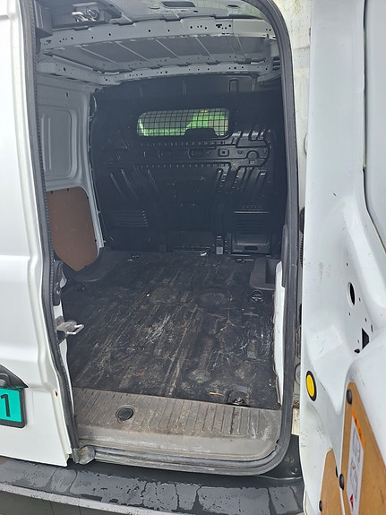 Ford Transit Connect 14 of 23