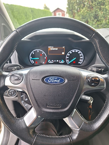 Ford Transit Connect 10 of 23