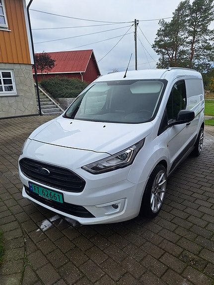 Ford Transit Connect 7 of 23