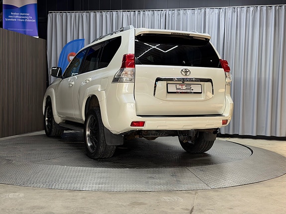 Toyota Land Cruiser 18 of 30