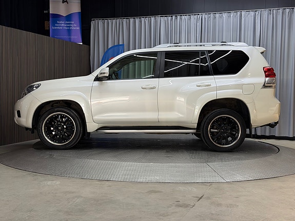 Toyota Land Cruiser 23 of 30